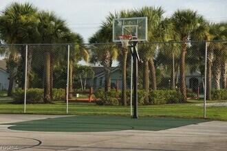 6867 Pentland Way in Ft. Myers, FL - Building Photo - Building Photo