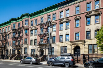 1492 Bedford Ave in Brooklyn, NY - Foto de edificio - Building Photo