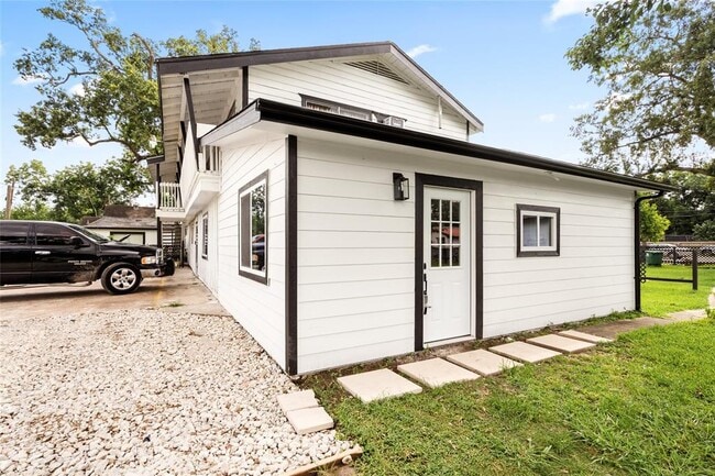 property at 923 Knight St
