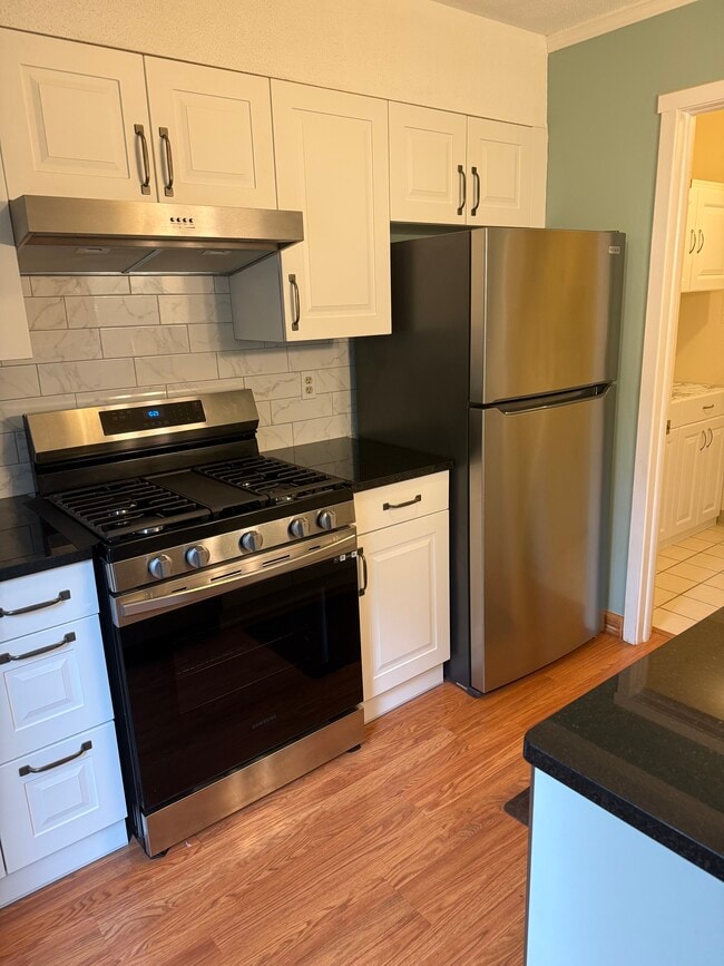 4 Staunton Ct, Unit Angelina Grimaldi in Farmington, CT - Foto de edificio - Building Photo