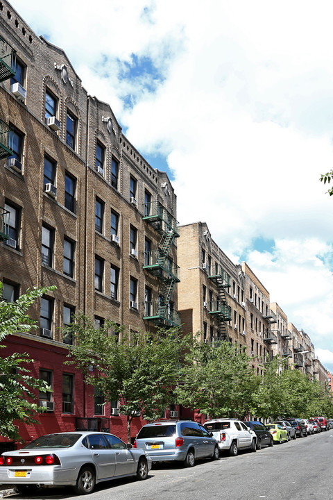 24 Thayer Street in New York, NY - Building Photo