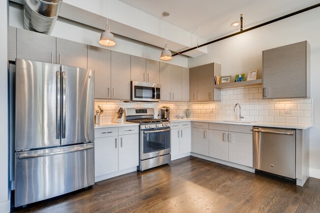 117 E Bijou St in Colorado Springs, CO - Building Photo - Building Photo