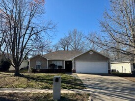 808 E Olrich St in Rogers, AR - Building Photo