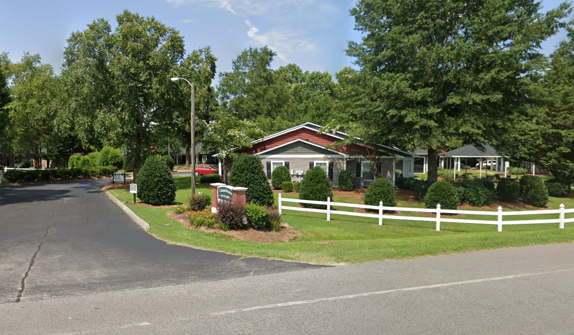 British Woods Apartments in Roanoke Rapids, NC - Building Photo