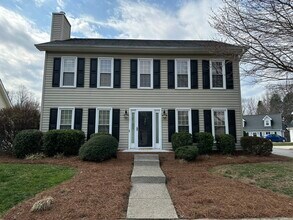 328 Brookside Ct in Kernersville, NC - Building Photo - Building Photo