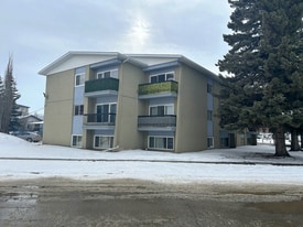 Mainstreet South Hill Apartments in Red Deer, AB - Building Photo