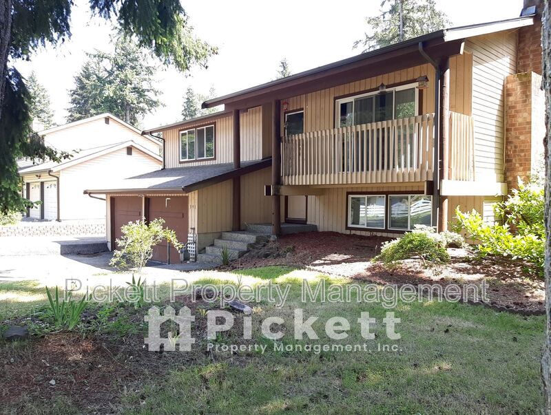 391 NW Mosher Canyon Rd in Bremerton, WA - Building Photo