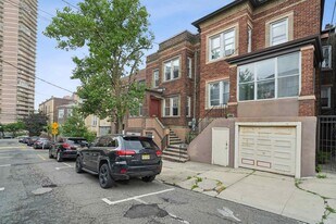 6101 Highland Pl in West New York, NJ - Building Photo