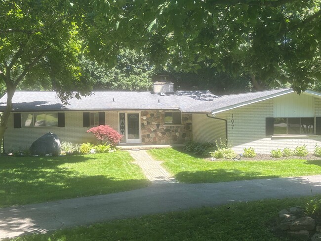 property at 197 Vreeland Dr