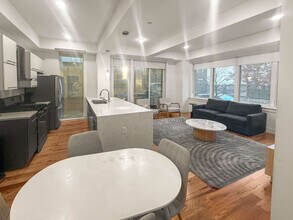 236 W Thompson St in Philadelphia, PA - Foto de edificio - Building Photo