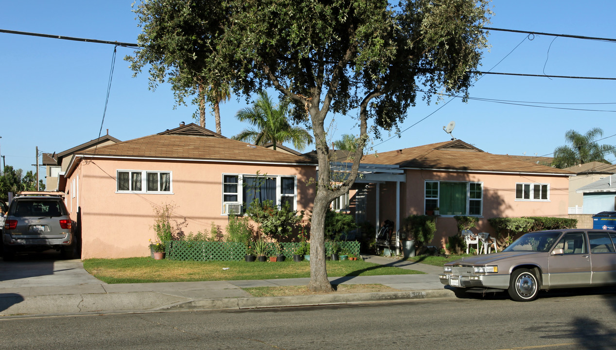 909 S Lemon St in Anaheim, CA - Foto de edificio