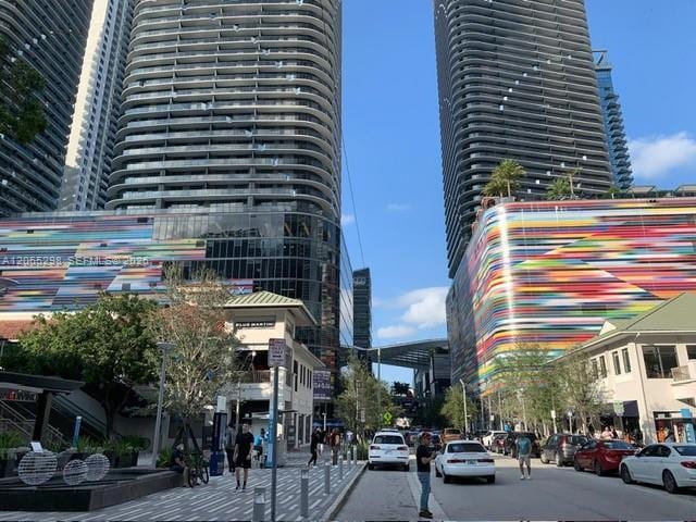 45 SW 9th St