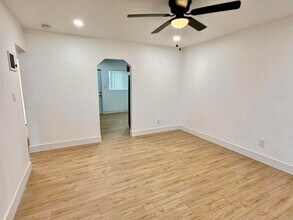 220 S 35th St, Unit 2 in San Diego, CA - Building Photo - Building Photo