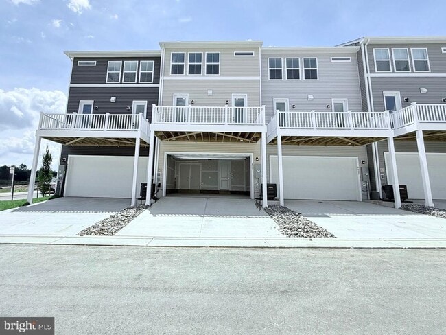 4803 Jackson Vlg Pkwy in Fredericksburg, VA - Building Photo - Building Photo