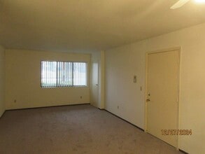 N111W15625-W15625 Vienna Ct in Germantown, WI - Building Photo - Building Photo