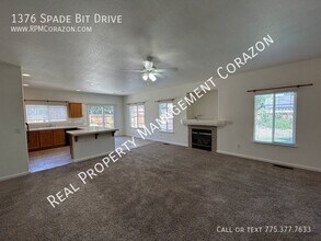 1376 Spade Bit Dr in Sparks, NV - Building Photo - Building Photo