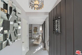 1250 N Harper Ave in West Hollywood, CA - Building Photo - Building Photo