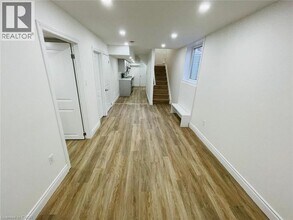 303 Oprington Pl in Kitchener, ON - Building Photo - Building Photo