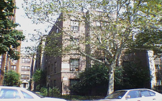 1622-1626 W Sherwin Ave Apartments