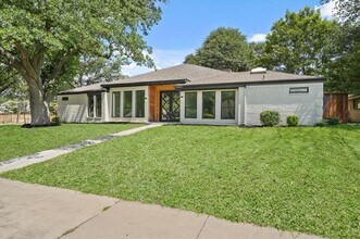 7103 Blythdale Dr in Dallas, TX - Foto de edificio - Building Photo