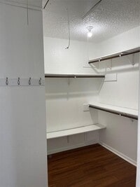 2305 Broadlawn Dr photo'