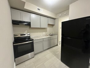 172 S Portage Path in Akron, OH - Building Photo - Building Photo