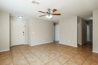 7120 W Whyman Ave in Phoenix, AZ - Building Photo - Building Photo