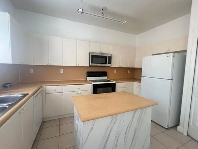 property at 3804 Shoma Dr