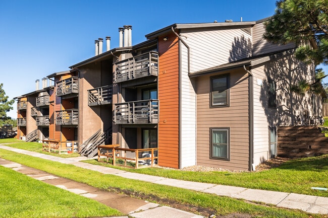 Western Hills in Colorado Springs, CO - Building Photo - Building Photo