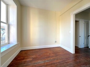 31 Dubois St in Newburgh, NY - Building Photo - Building Photo