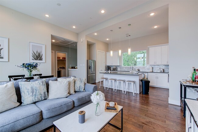 property at 6009 Gardendale Dr