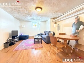 76 Egmont St, Unit B in Brookline, MA - Building Photo - Building Photo