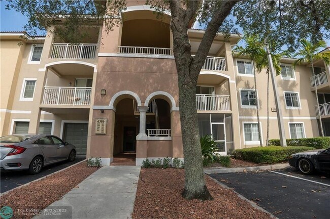 6386 Emerald Dunes Dr-Unit -202 in West Palm Beach, FL - Building Photo - Building Photo