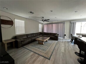 10147 W Meranto Ave in Las Vegas, NV - Building Photo - Building Photo