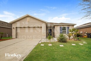 2283 Sequoia Way in Davenport, FL - Building Photo