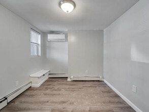 214 Olean Ave in Jersey City, NJ - Building Photo - Building Photo