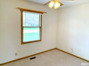7437 Pendleton Ave in Evansville, IN - Building Photo - Building Photo