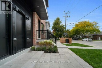 502 Atlas Ave in Toronto, ON - Building Photo - Building Photo