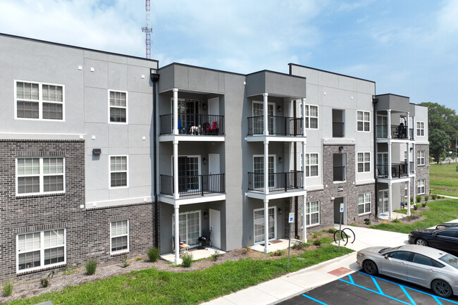 Bluff Crossing Apartments