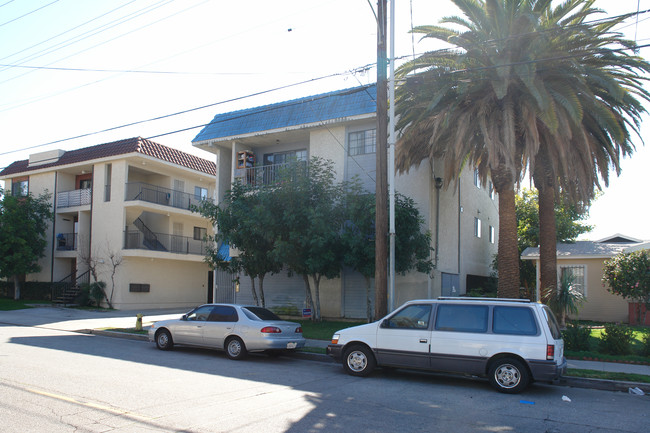 818 E Lomita Ave in Glendale, CA - Building Photo - Building Photo