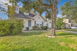 19851 Hidden Shadow Ln in Cypress, TX - Foto de edificio - Building Photo