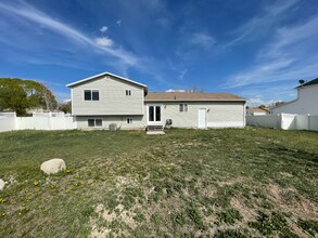 1803 N 1975 W St in Lehi, UT - Building Photo - Building Photo