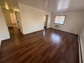 2506 Brentwood Pky, Unit B in Madison, WI - Foto de edificio - Building Photo