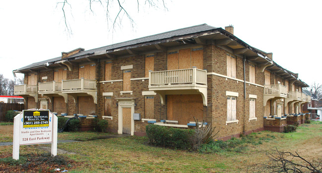 528 E Parkway N in Memphis, TN - Building Photo - Building Photo