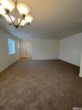 5380 Siltstone Way in Sparks, NV - Building Photo - Building Photo