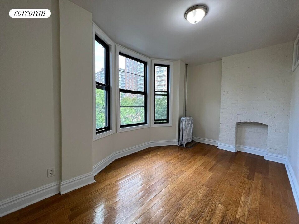 524 W 123rd St in New York, NY - Building Photo