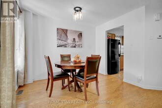 160 Deerfox Dr in Ottawa, ON - Building Photo - Building Photo