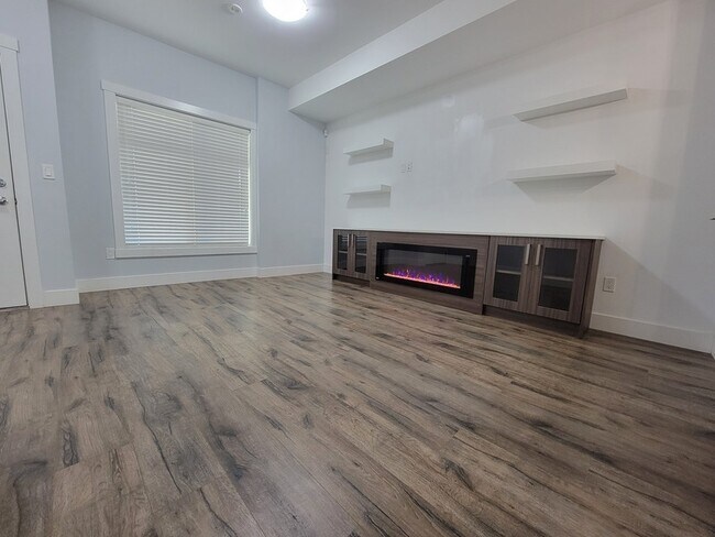 1308 Rutland Rd N in Kelowna, BC - Building Photo - Building Photo