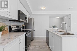 706 Amberwing Private in Ottawa, ON - Building Photo - Building Photo
