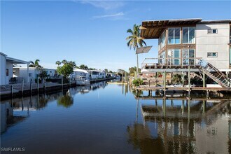 2836 Arbutus St in Naples, FL - Building Photo - Building Photo